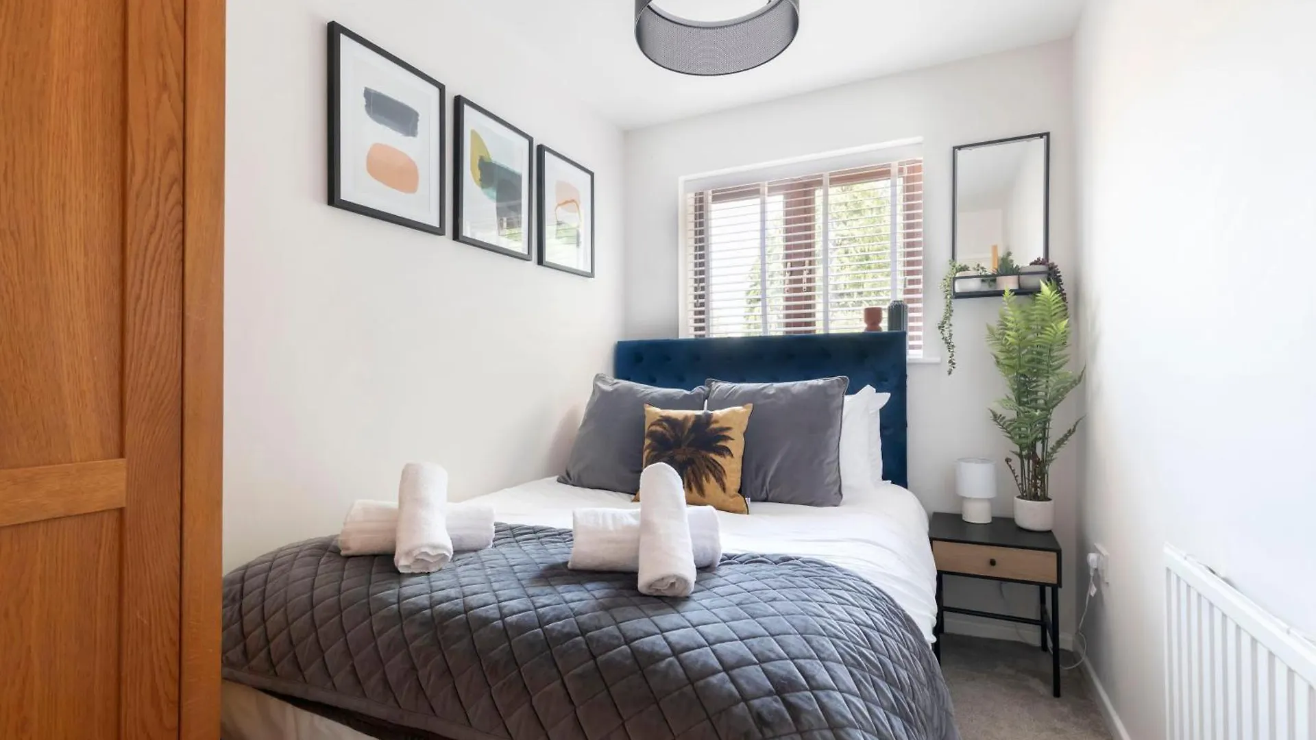 Modern 5-Bed Home With Hot Tub GLOUCESTERSHIRE Holiday home