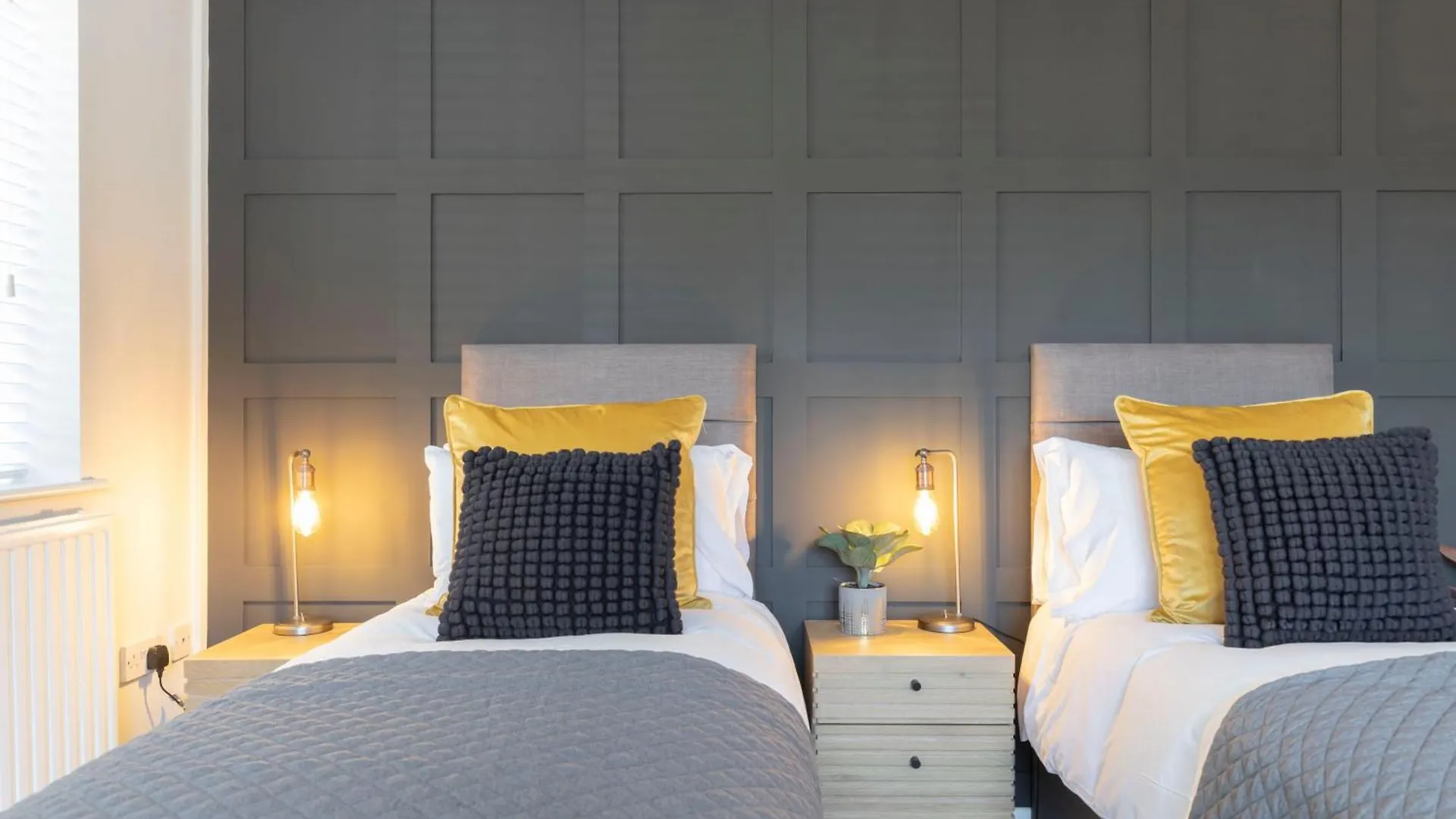 Modern 5-Bed Home With Hot Tub GLOUCESTERSHIRE United Kingdom